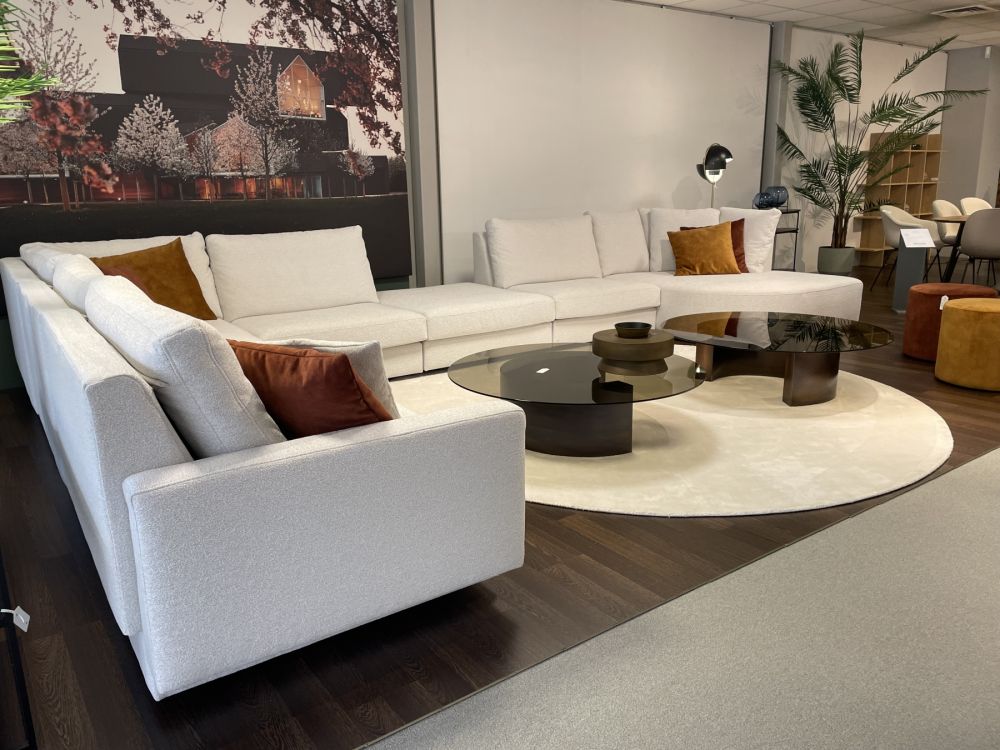Salon Avino